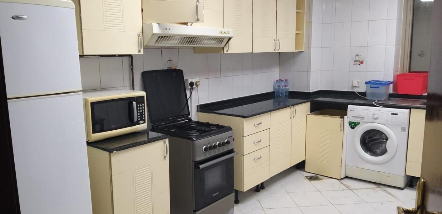 Partition Small Room For Single Male *